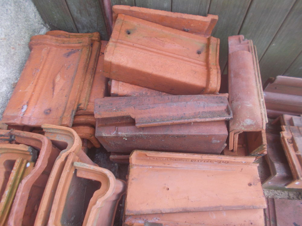 plusieurs Tuiles de rive neuve faire prix Bricolage