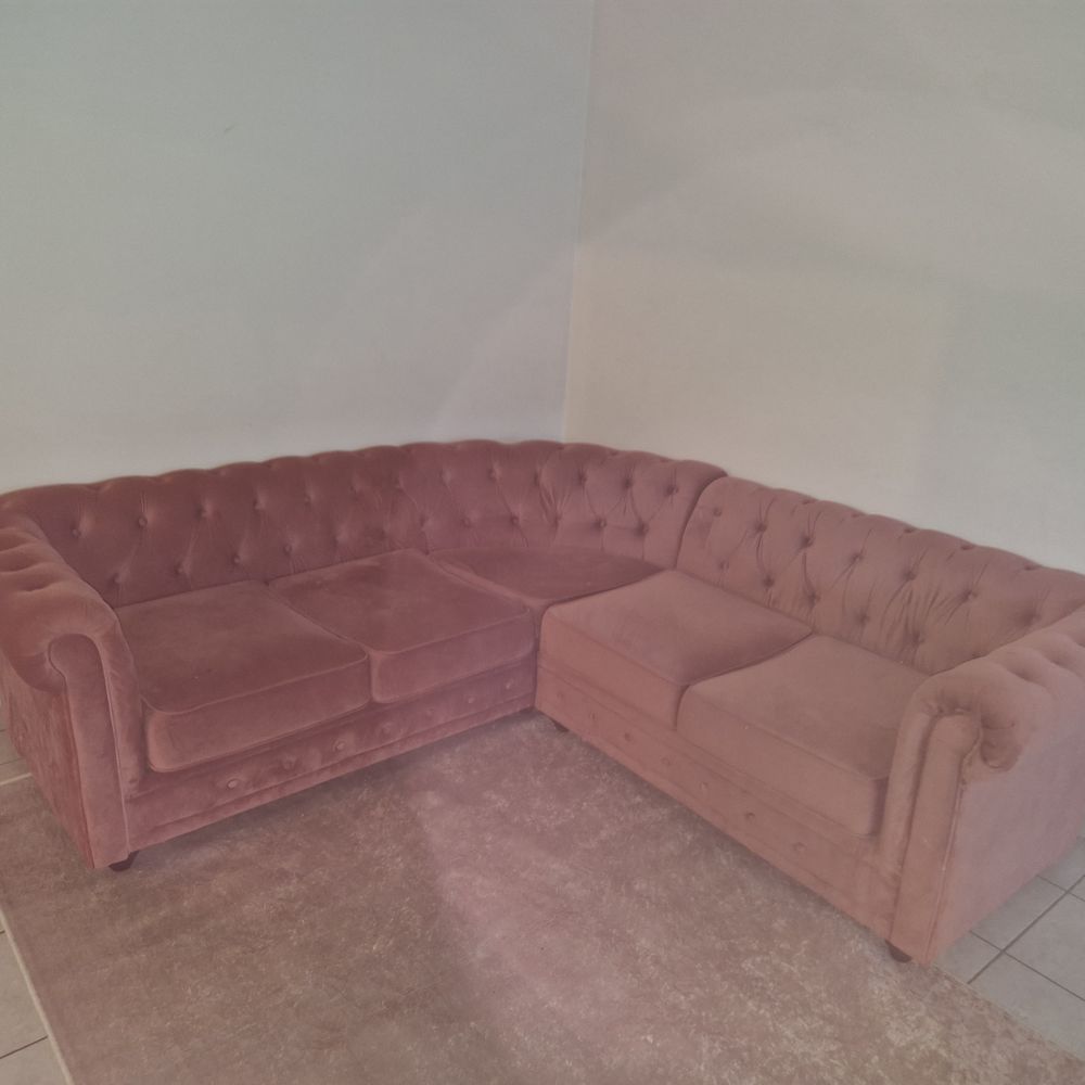 Canap&eacute; chesterfield Meubles