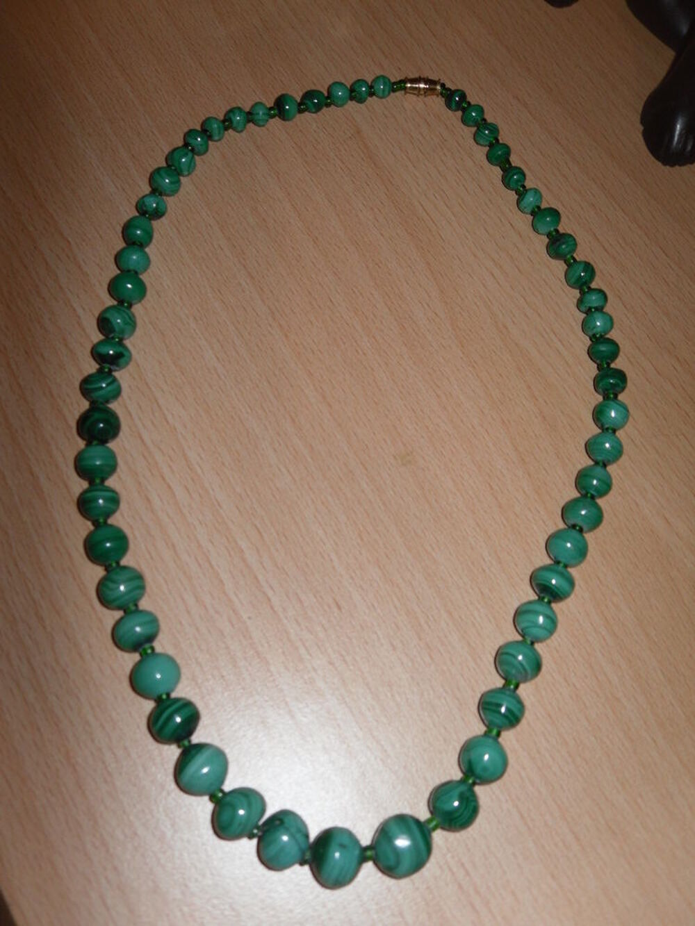 Collier de perles d'Emeraude-Malachite P.Etat Bijoux et montres