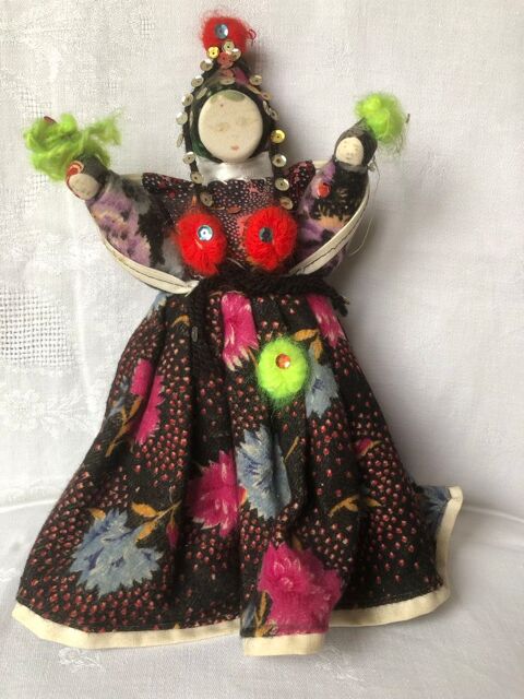 poup�e folklorique hongroise 10 Valenciennes (59)