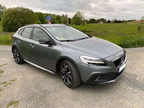 Volvo V40 Cross Country D2 AdBlue 120 ch Geartronic 6 Cross Country 2019 occasion Belcastel 81500
