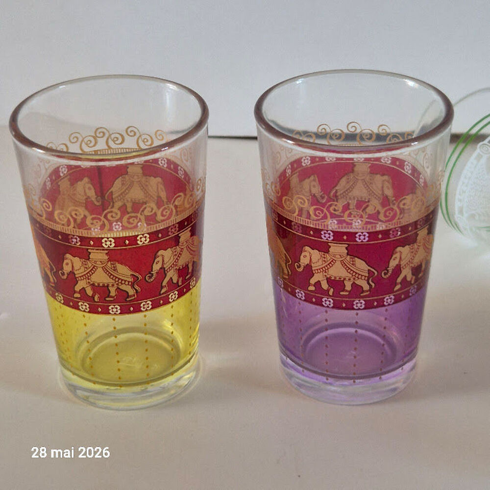 Lot de 8 verres &agrave; th&eacute; marocain traditionnels Cuisine
