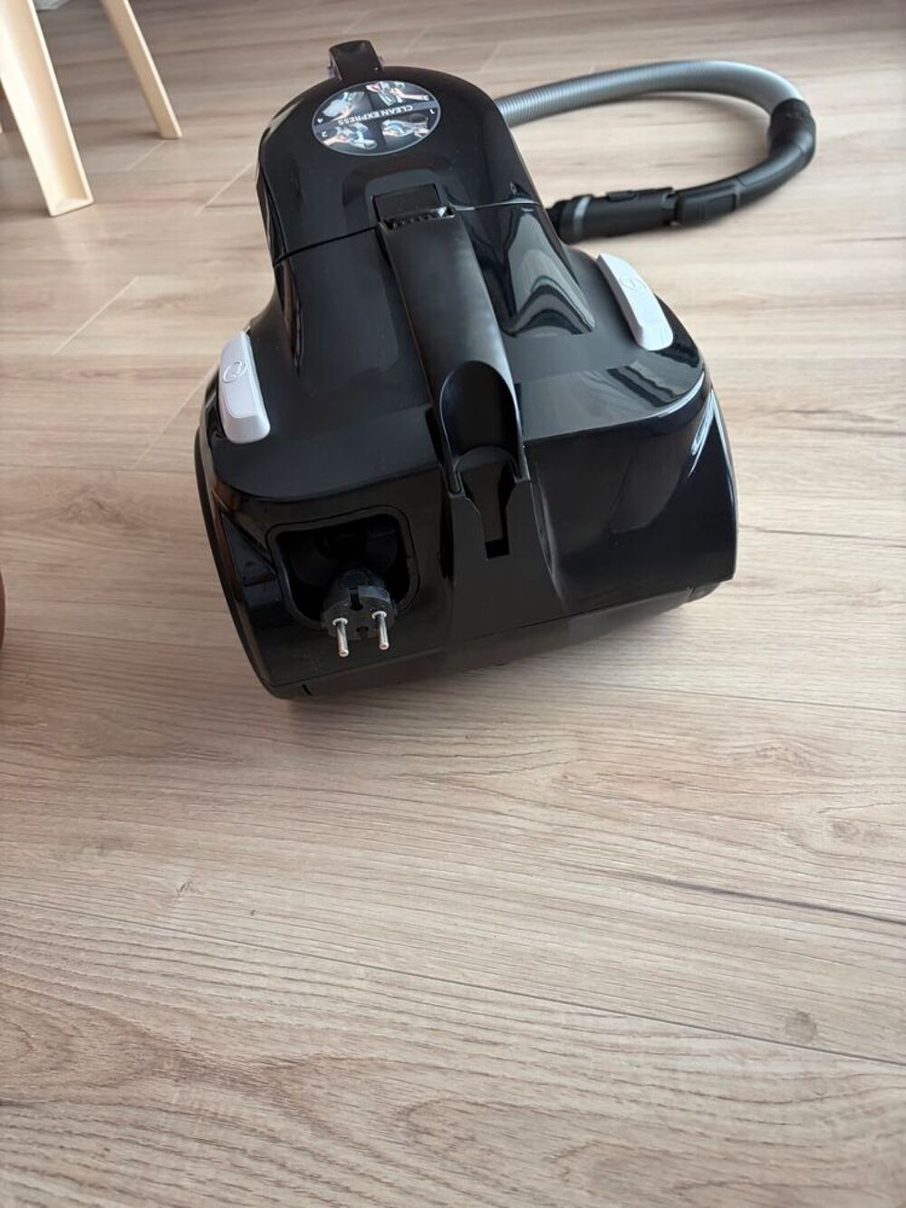 Aspirateur sans sac Rowenta Compact Power Cyclonic Electroménager