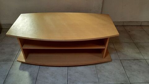 Table basse mélaminée sur roulettes 110 cm Saint-Yzan-de-Soudiac (33)