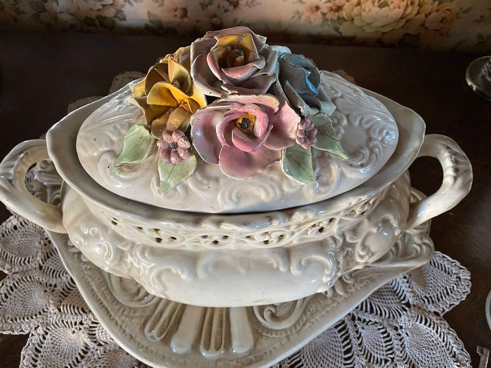 Soupi&egrave;re ancienne Décoration