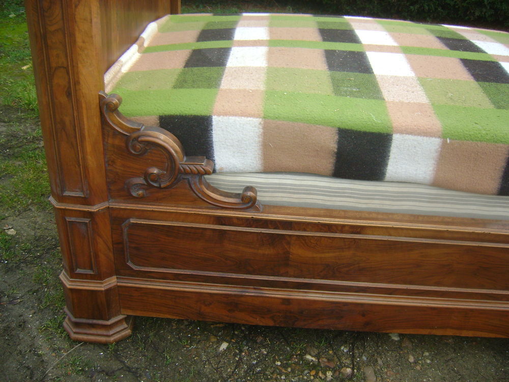Lit ancien en Noyer Meubles