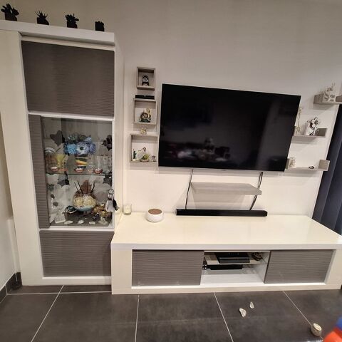 Vitrine et meuble TV 200 Ville-la-Grand (74)
