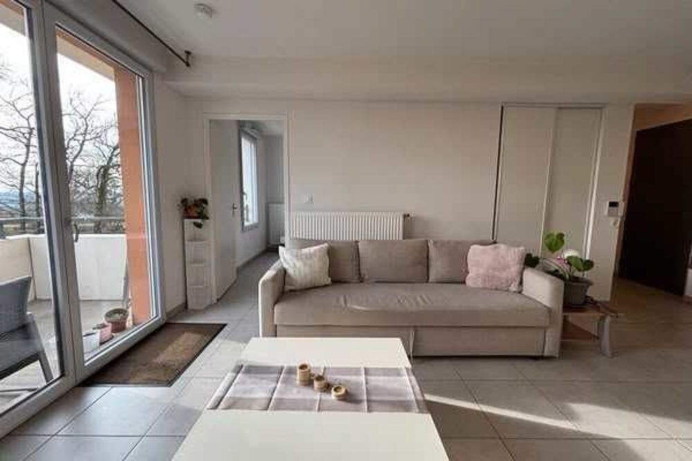 Location Appartement T2 meublé avec grand balcon et 2 places de parking €
