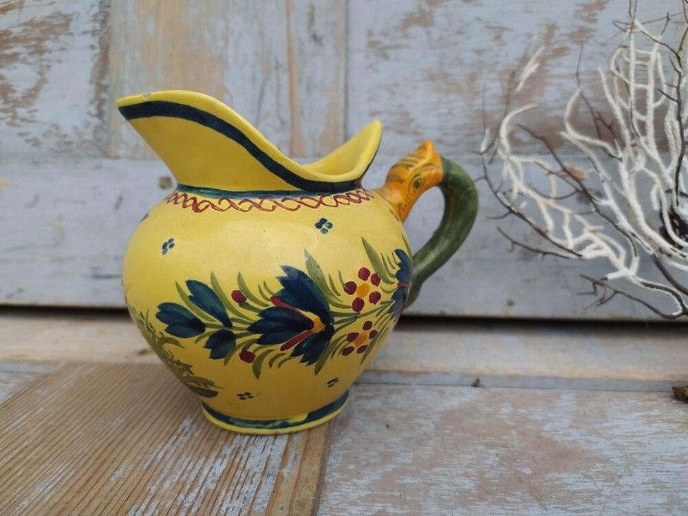 Ancien Petit Pot &agrave; Lait Fa&iuml;ence de Quimper Henriot 