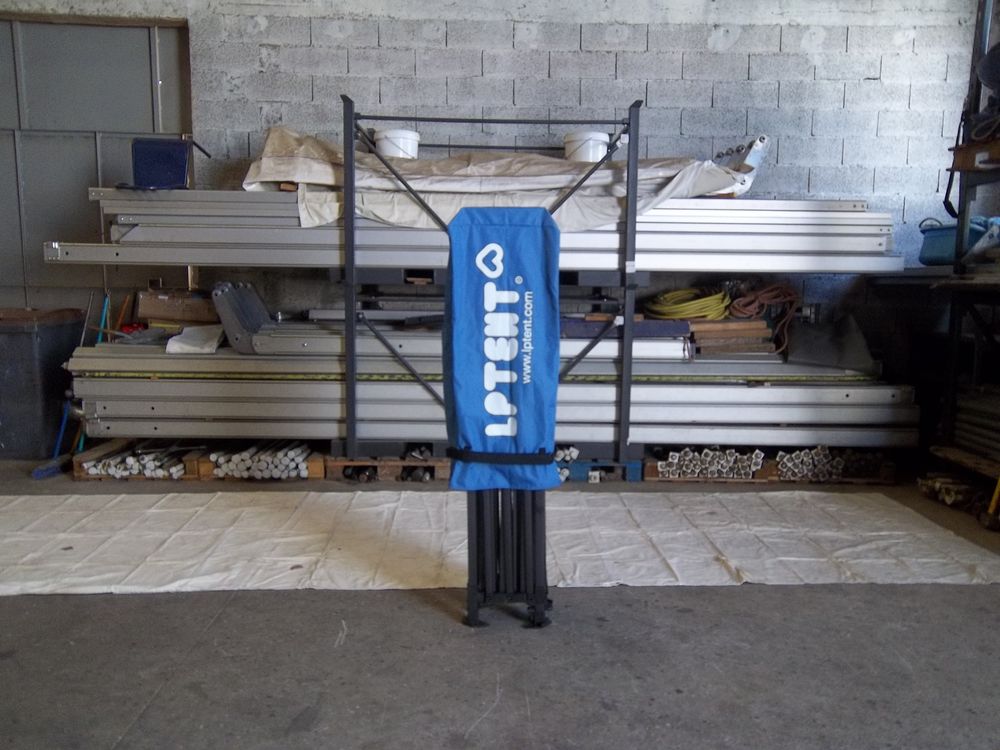 Chapiteaux pliants 3 m x 4,50 m. Bricolage