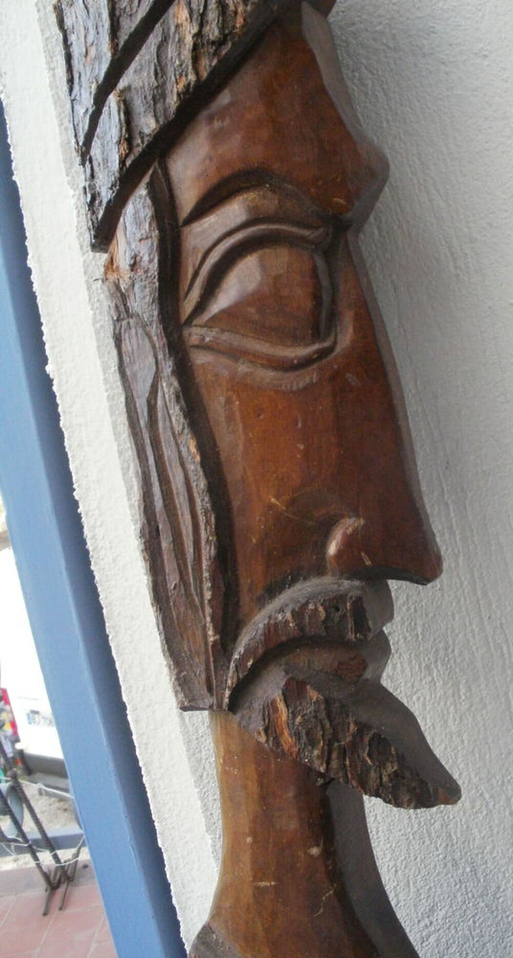 BUSTE STATUE d'un conquistador sculpt&eacute;e dans le bois H 51 cm Décoration