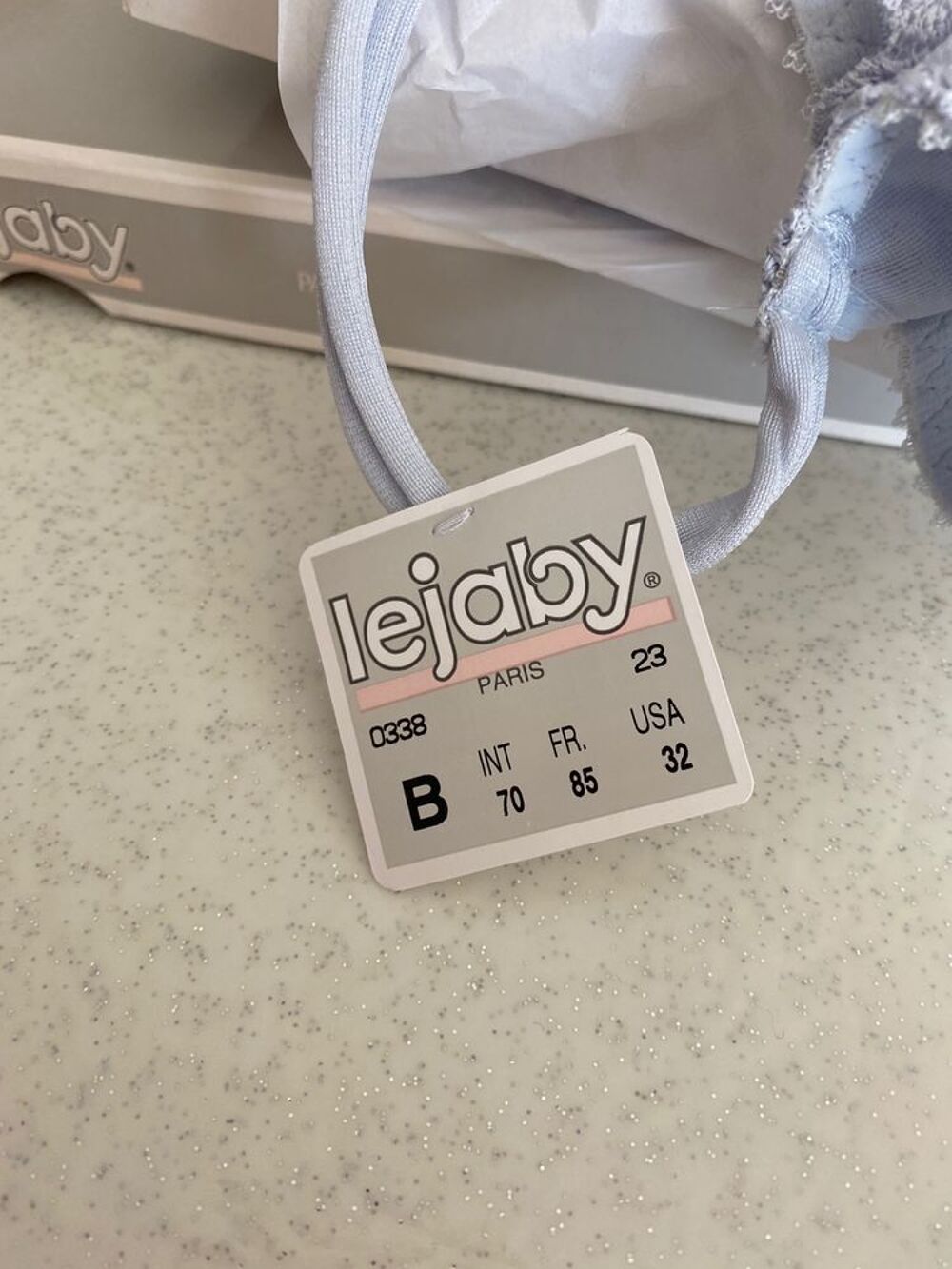 GUEPIERE EN DENTELLE MARQUE LEJABY PERLE TAILLE 85 B Vêtements
