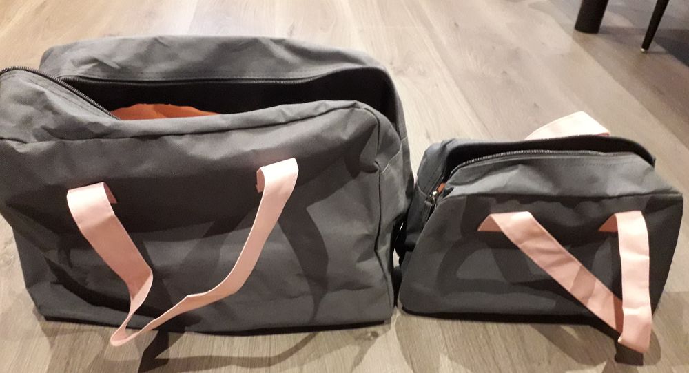 Sac voir vanity pour le plus petit rose et gris neuf jamais Maroquinerie