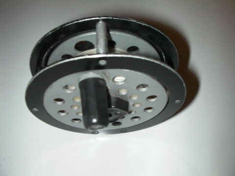 MOULINET P�CHE � LA MOUCHE. 15 Roques (31)