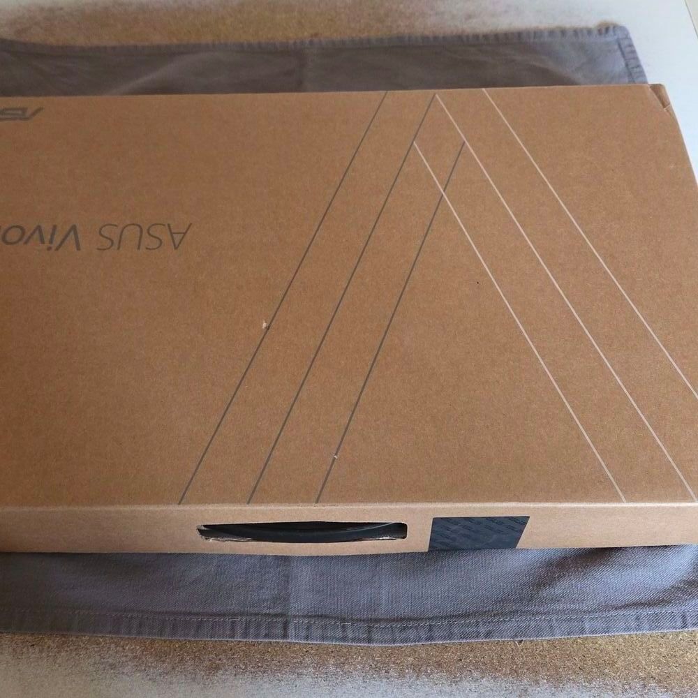 P.C portable ASUS Vivobook 17.3 pouces Matériel informatique