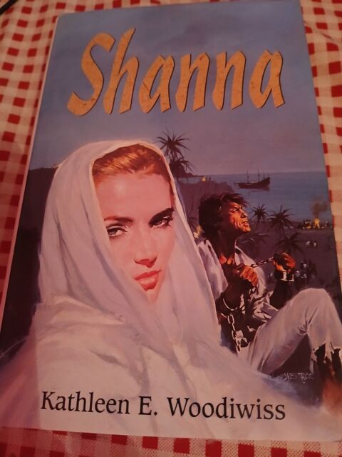 LIVRE SHANNA 8 Triel-sur-Seine (78)