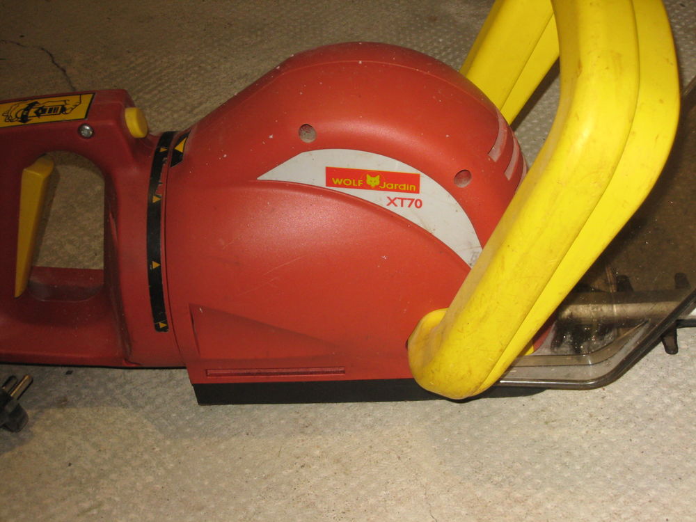 Taille haie &eacute;l&eacute;ctrique WOLF XT 70
Jardin