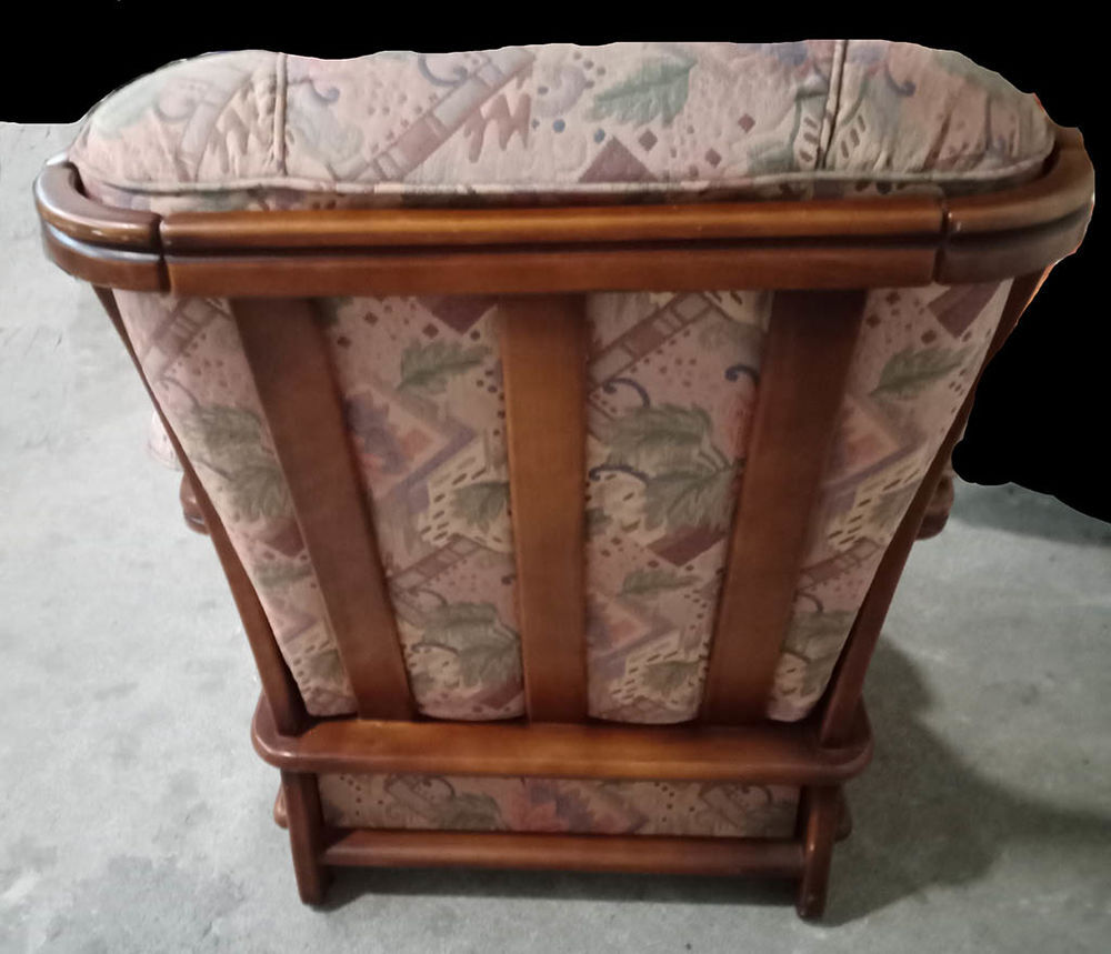 Paire de fauteuils de salon en bois massif ? Bon &eacute;tat Meubles