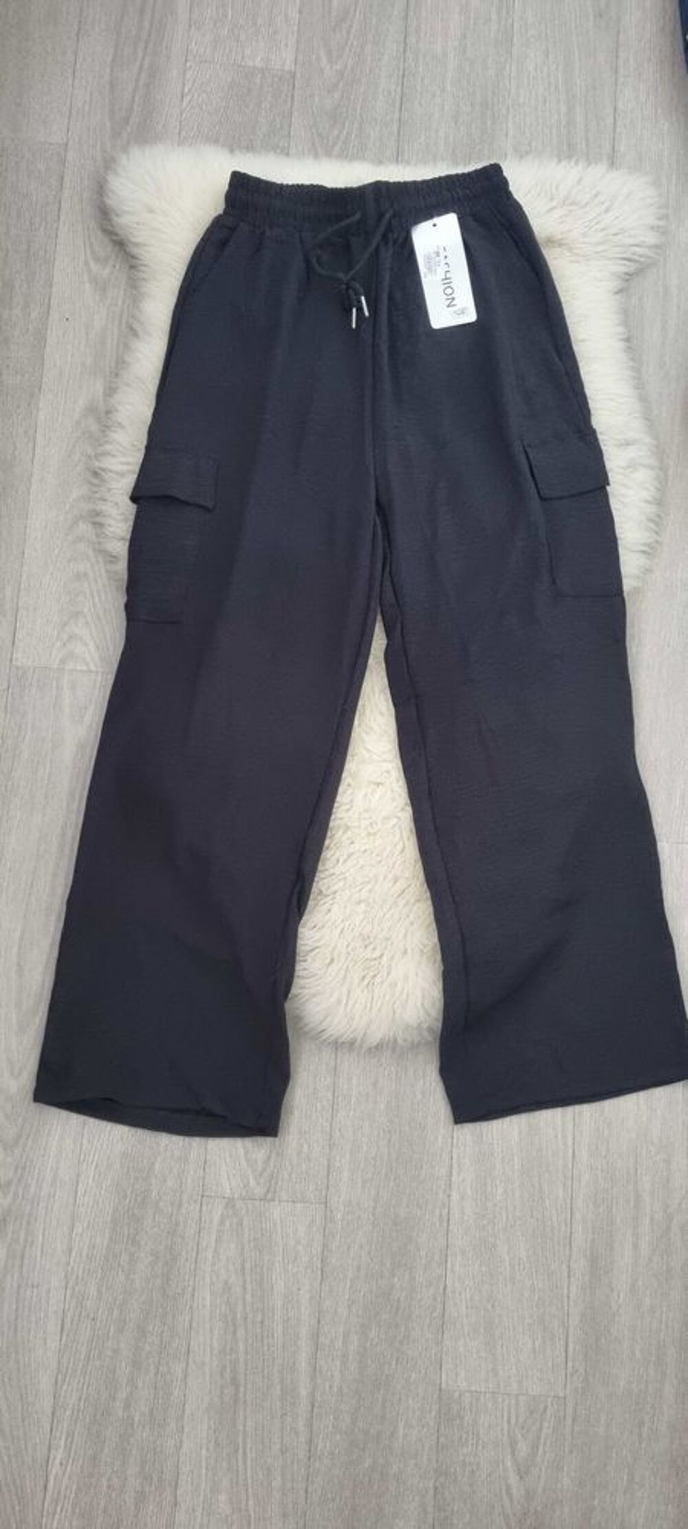 Lot de 15 v&ecirc;tements neufs avec &eacute;tiquette Vêtements