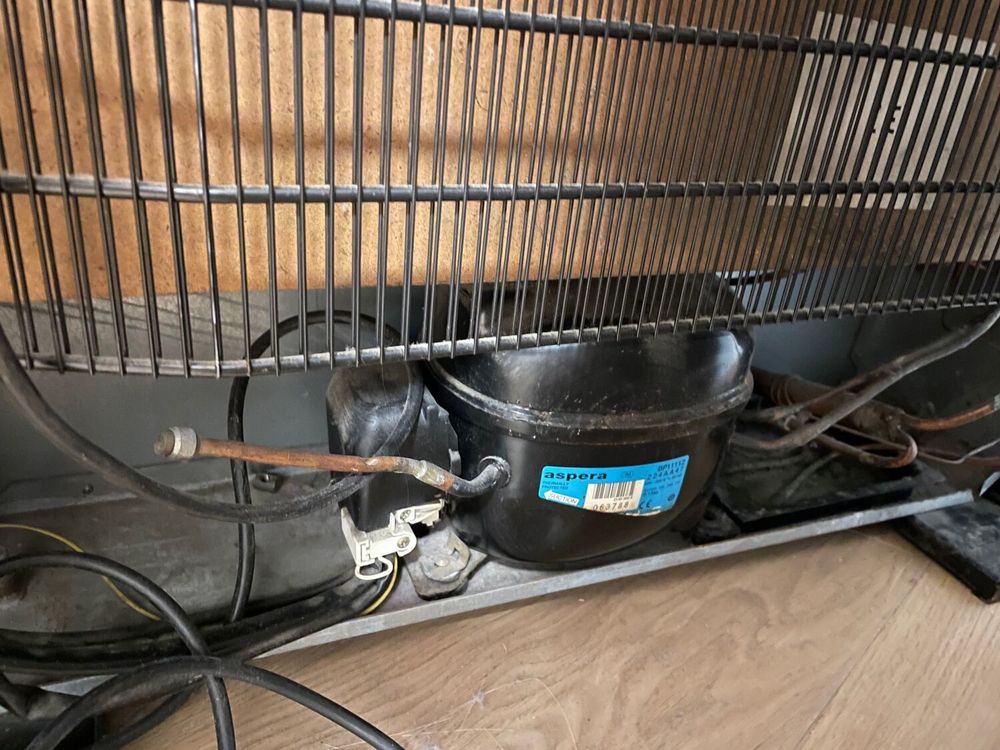 Cave &agrave; vin de vieillissement Artevino 182 bouteilles Electrom�nager