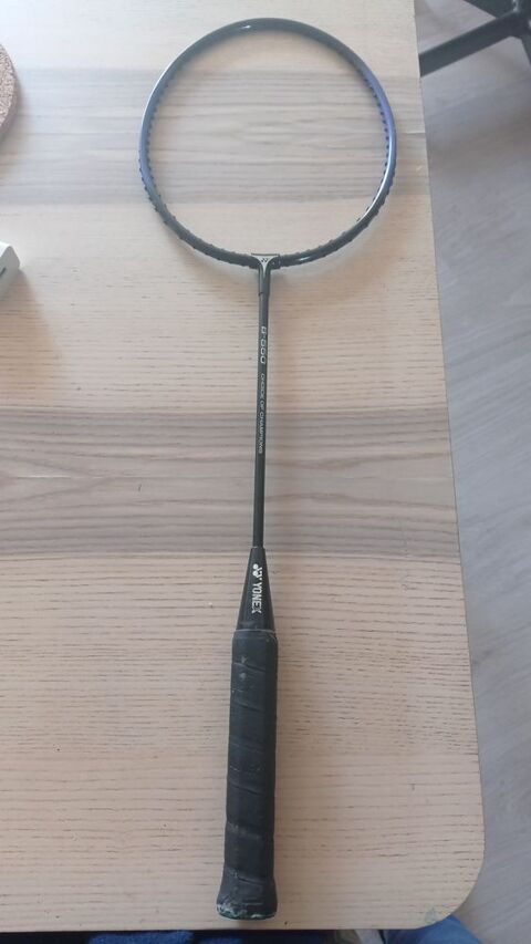 raquette Badminton rare en bon tat 100 L'Isle-Adam (95)