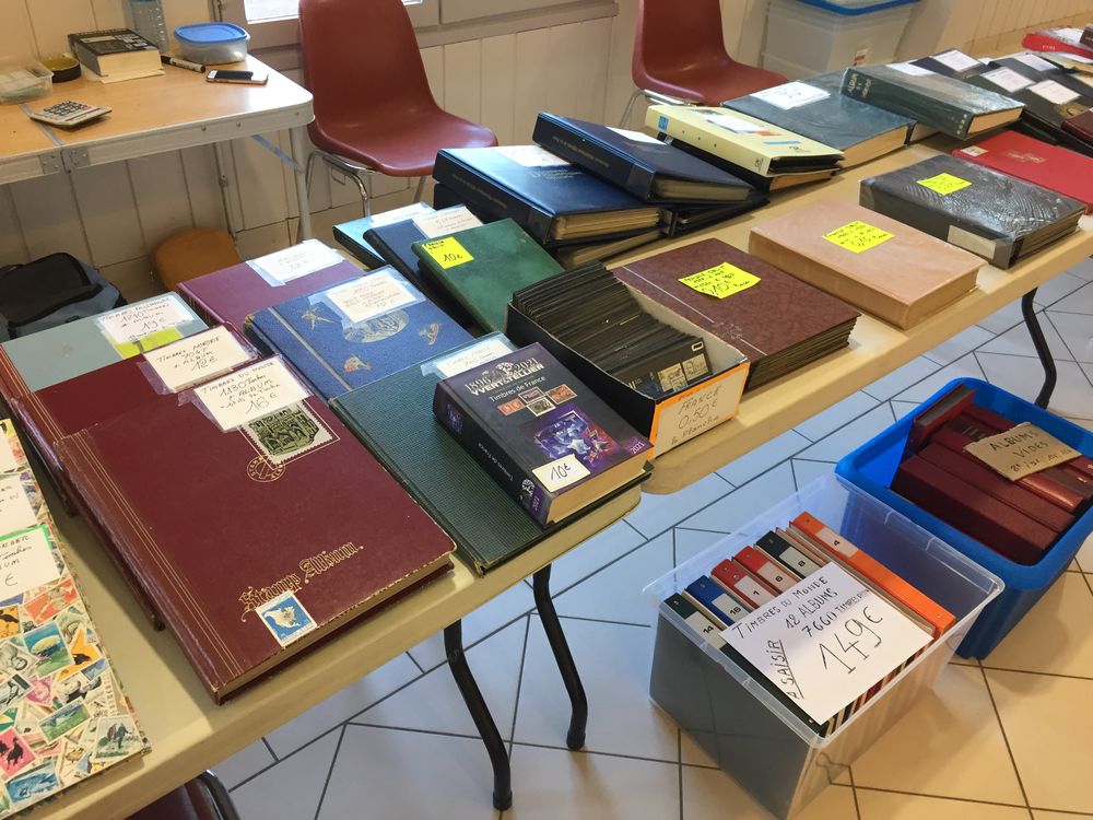 1 lot de 78 albums de timbres 52000 pieces 