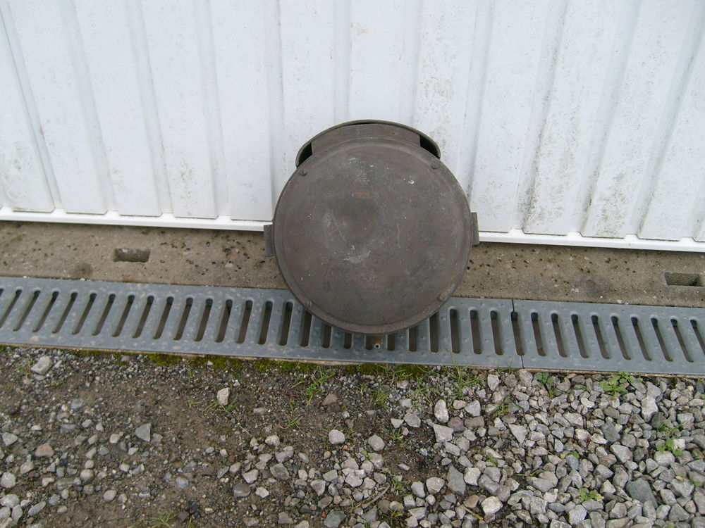 Un ancien phare ac&eacute;tyl&egrave;ne pour ancienne voiture 