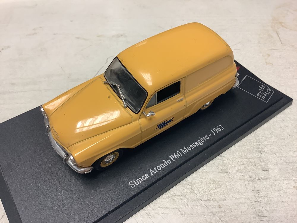 LA POSTE SIMCA P60 MESSAG&Egrave;RE 1963 1/43 voiture miniature. 