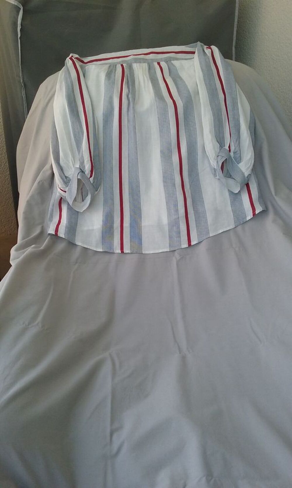 chemise . t&eacute;l&eacute;phone 0490270425 Vêtements