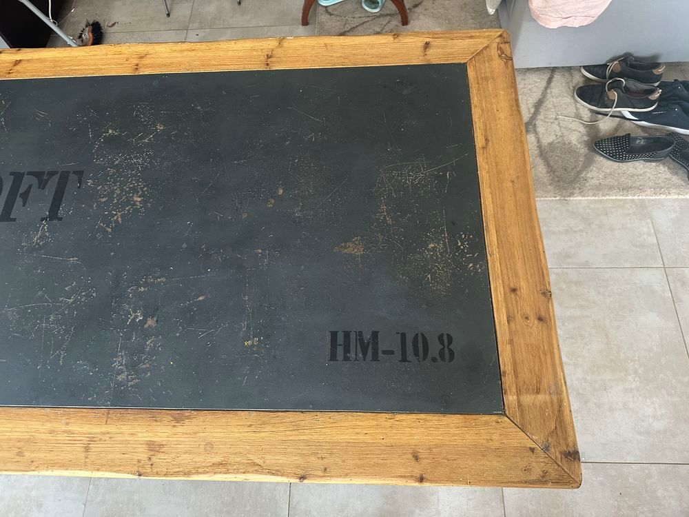 table maison du monde style imitation industriel longueur 200 cm bordure bois &eacute;pais dessus imitation ardoise patine Meubles
