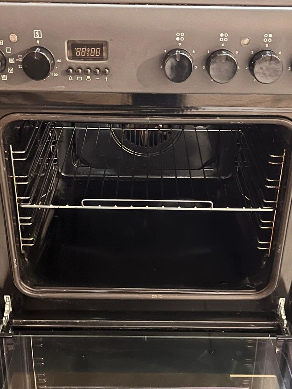 Cuisini&egrave;re Hotpoint Electroménager