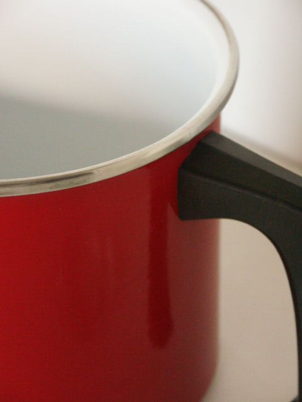 Pot &agrave; lait acier &eacute;maill&eacute; Vintage 60 - TRES BON ETAT Décoration