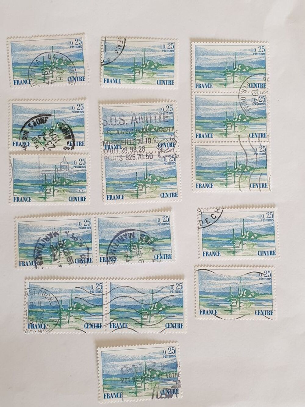 Timbre france R&eacute;gion Centre 1976- lot 0.80 euro 