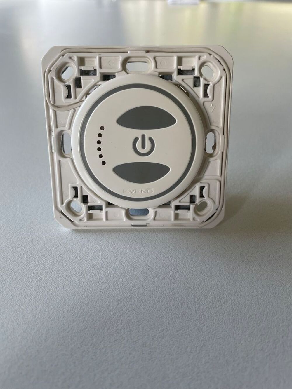 EVENO CDE INDIVIDUELLE SENSITIVE ZUNI TOUCH avec RADIO Bricolage