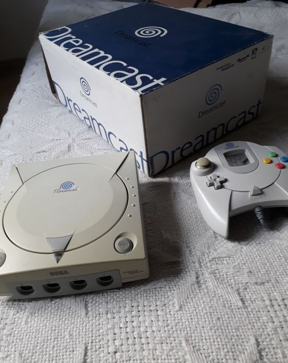 Console Sega Dreamcast en bo&icirc;te Consoles et jeux vidéos