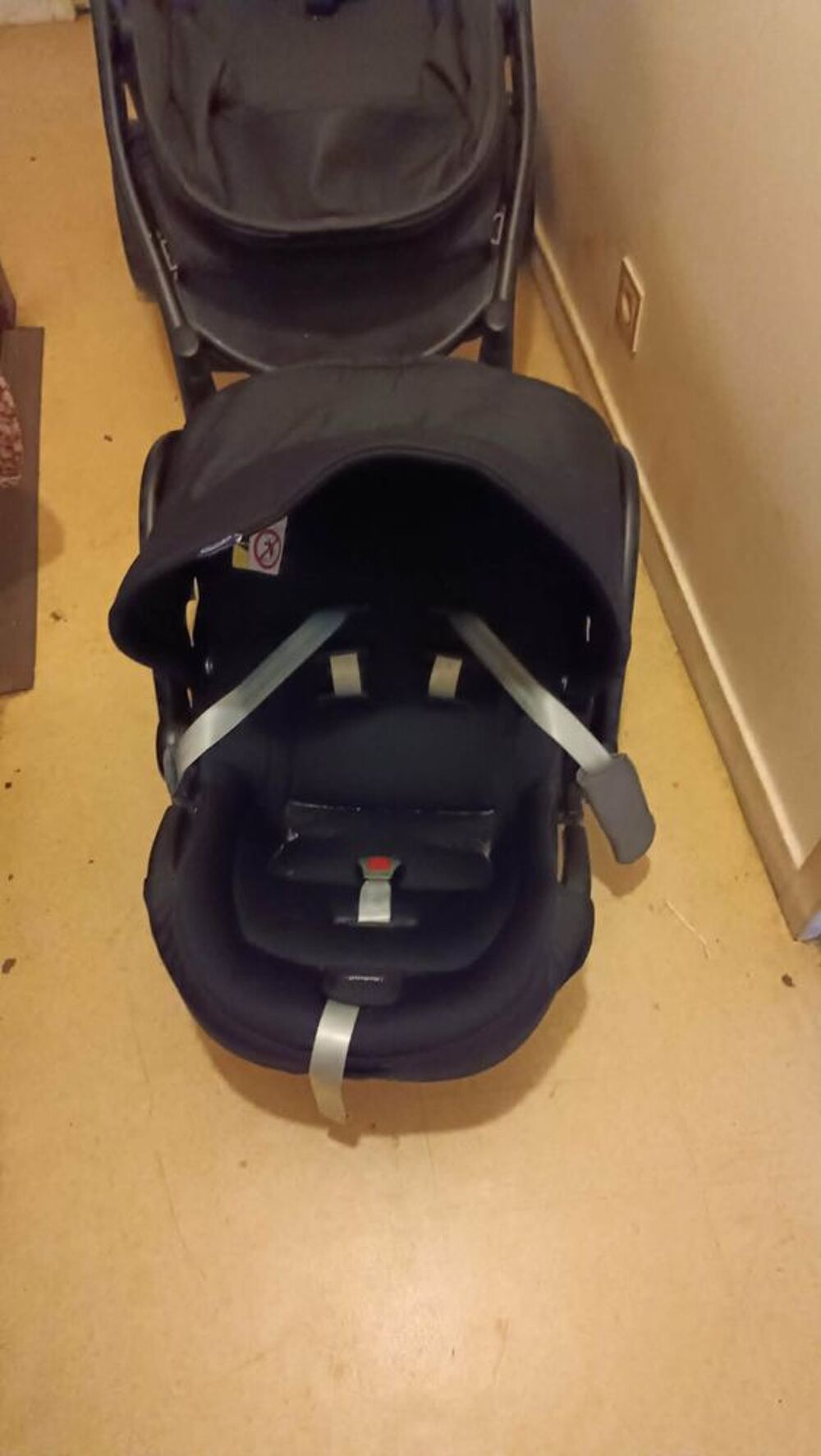 Poussette combin&eacute;e trio 3 en 1 chicco Mobilier enfants