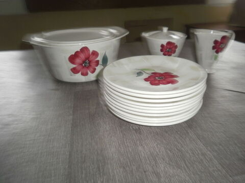 Soupiere   assiette � dessert pot � lait et sucrier 80 Savonni�res (37)