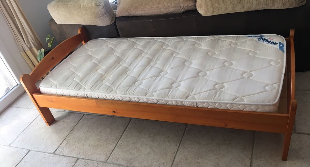 Lit enfant couleur miel 90 avec lit tiroir et deux matelas Meubles