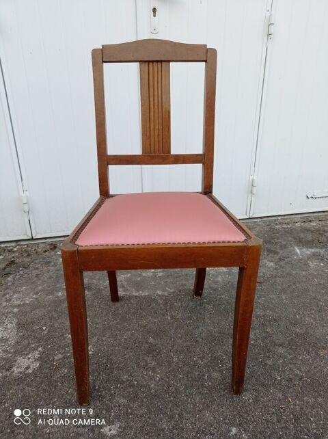 coiffeuse vintage avec sa chaise . 30 Grisolles (82)