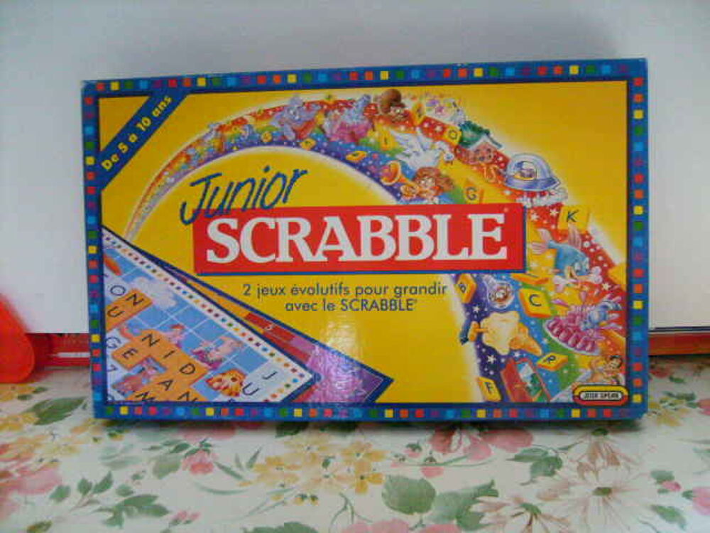 Boite de jeu" Scrabble junior " 2 Variations Jeux / jouets
