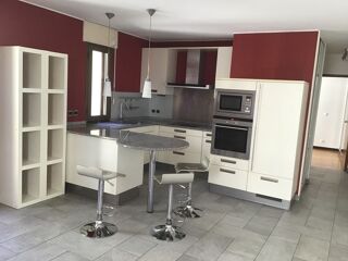  Appartement à louer 2 pièces 45 m² Metz