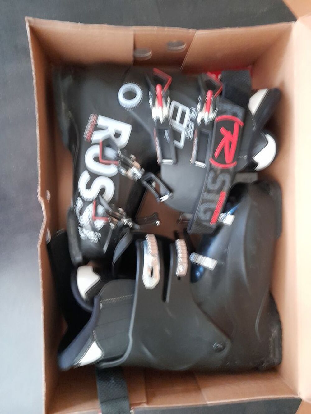 Ski bottes b&acirc;tons rossignol Sports