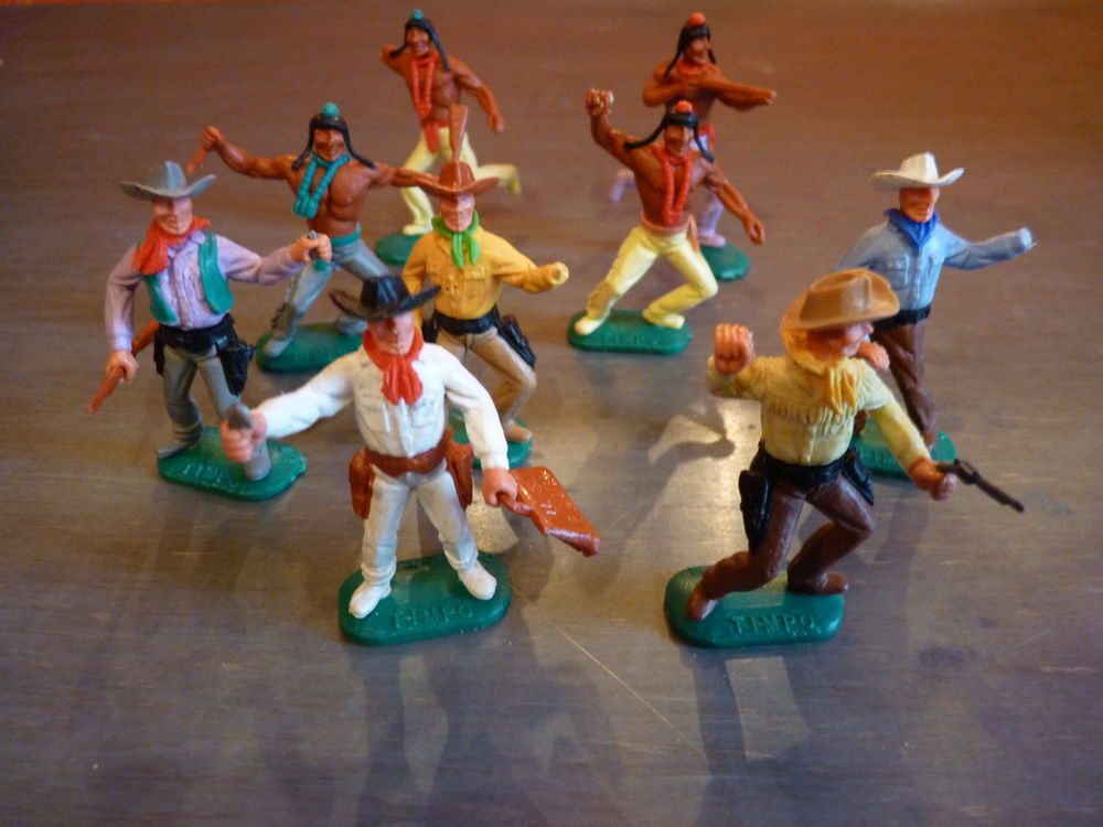 Figurines indiens et cow boys marque TIMPO Jeux / jouets