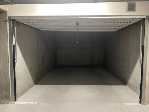  Parking / Garage � louer 16 m� Bordeaux