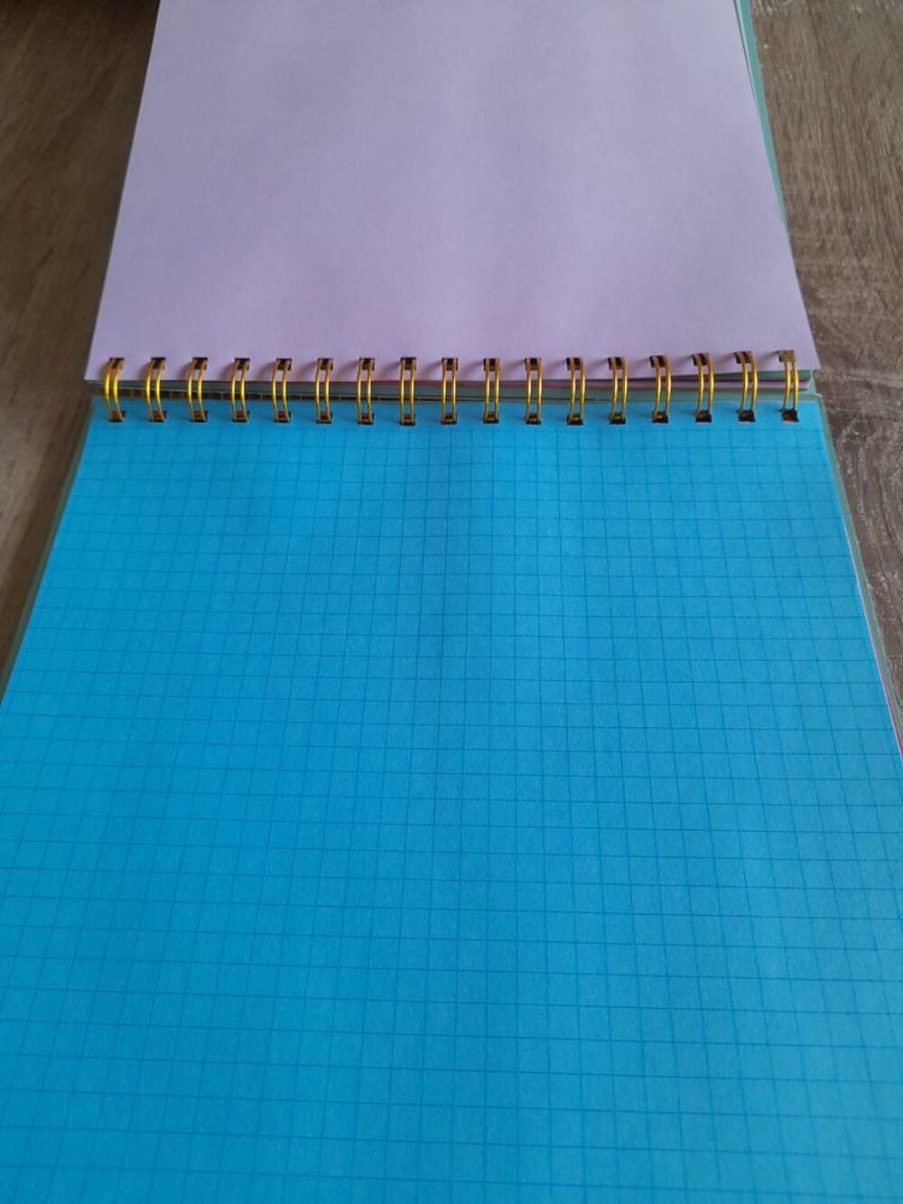 Bloc feuilles couleurs 2 Bricolage