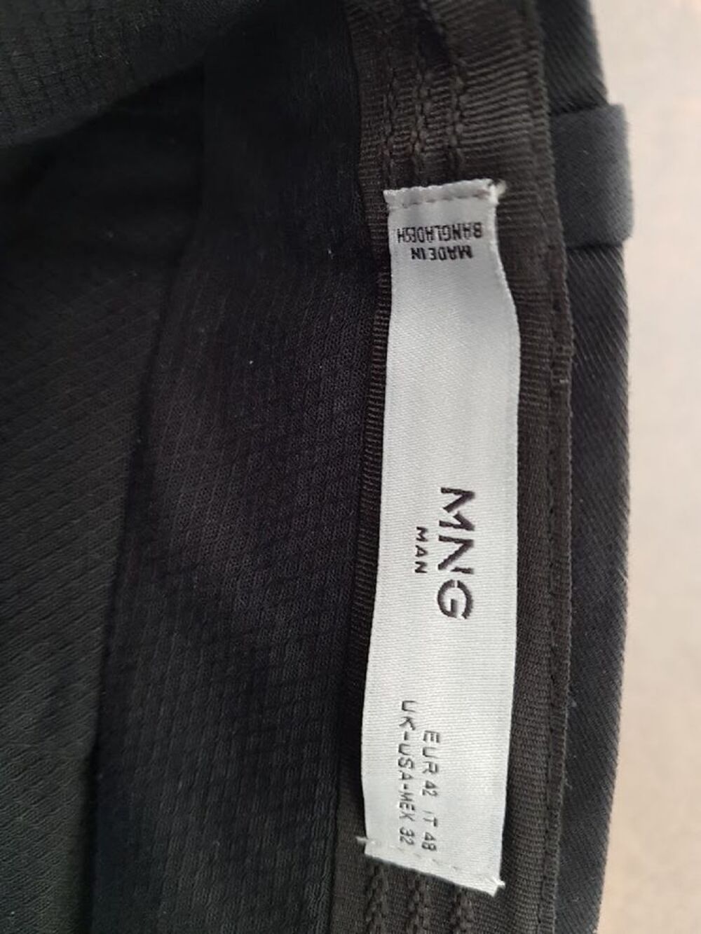 Pantalon noir slim fit, neuf, coton &eacute;cologique
Vêtements