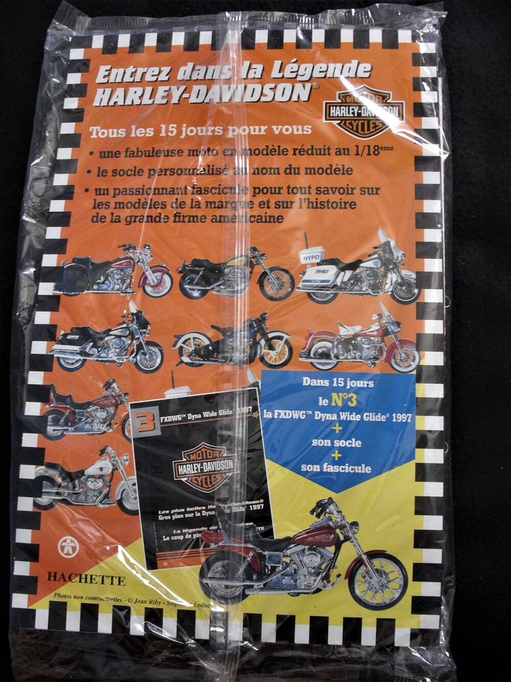 Harley davidson 1962 FLH duo glide miniature 1/18 + livret 