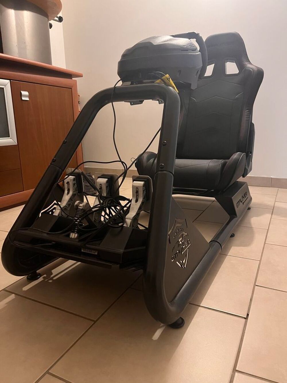 Simulateur Simracing complet, ch&agrave;&cent;ssis GTPlayer, Volant Trustmaster F1 Add-on, P&eacute;dalier Thrusmaster T-LCM Load-Cell et base Trustmaster T300 Servo Base Consoles et jeux vidéos