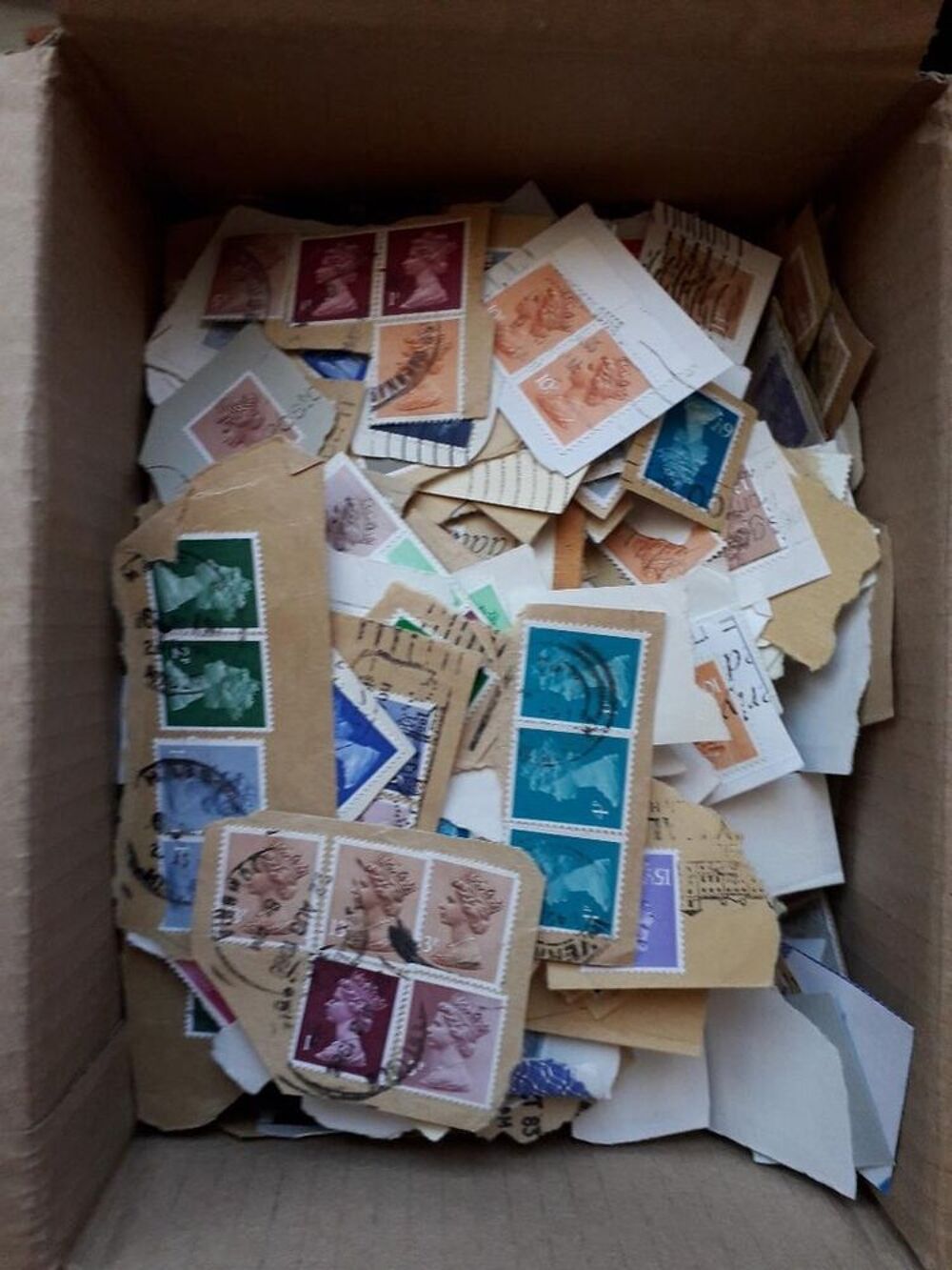 boite de timbres Grande Bretagne - 