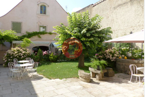 Au c�ur de la Bourgogne viticole, dans le joli villag... 140000 21340 Nolay